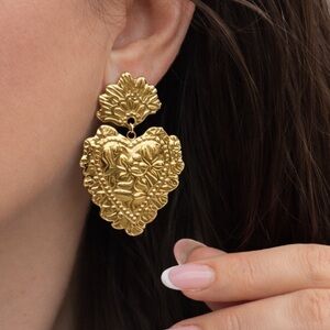 Milano Baroque Heart Earrings – Iconic Vintage Inspired Gold Statement Earrings